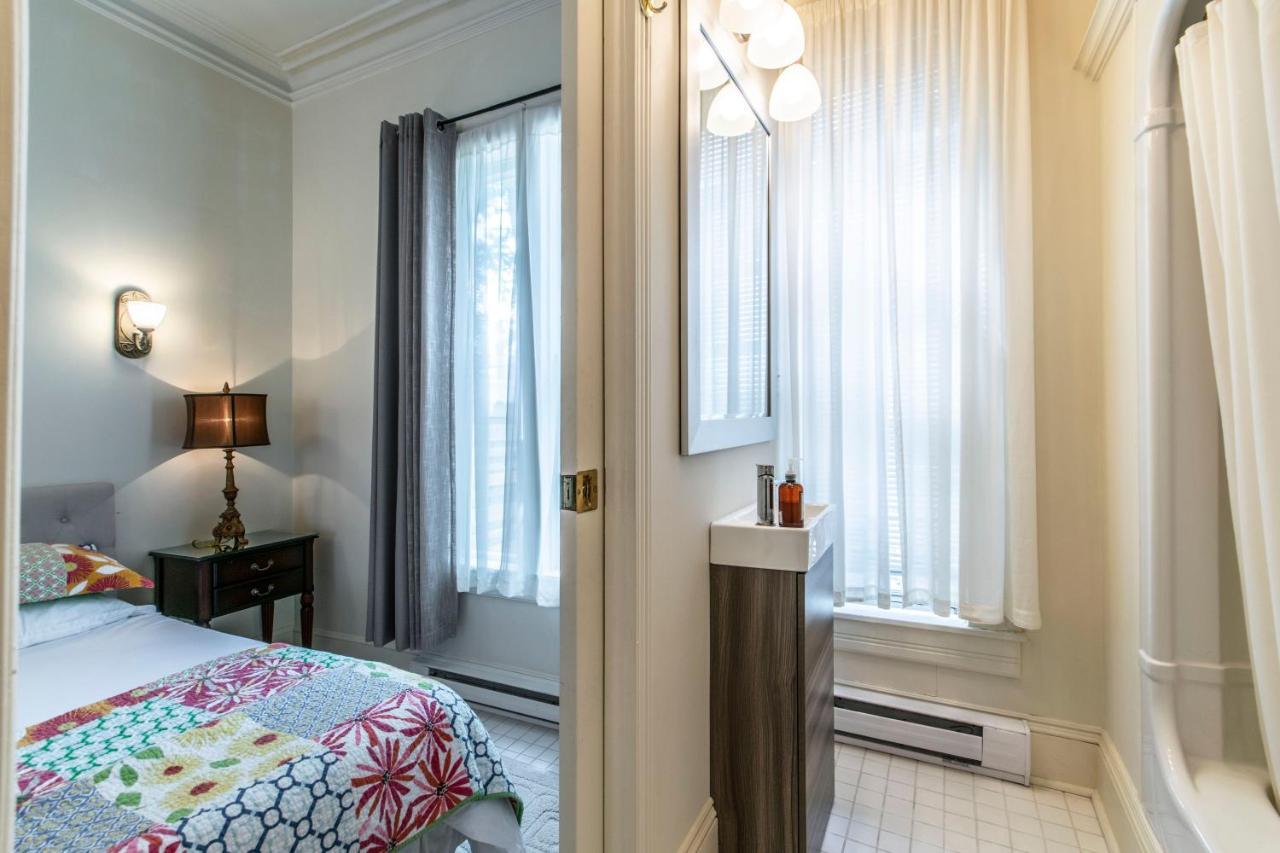 The Elizabeth Manor Guesthouse Сент Джонс Екстериор снимка