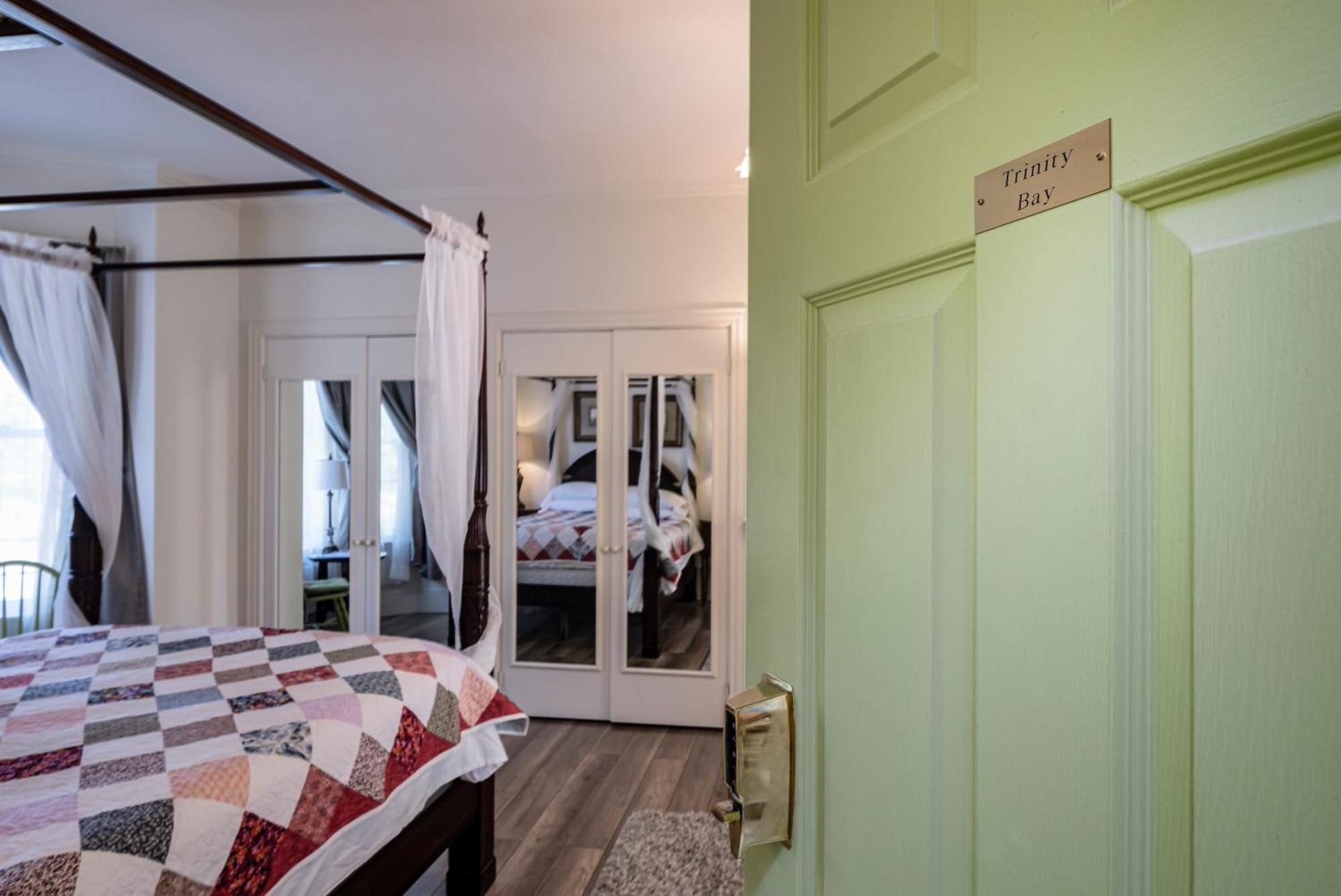 The Elizabeth Manor Guesthouse Сент Джонс Екстериор снимка